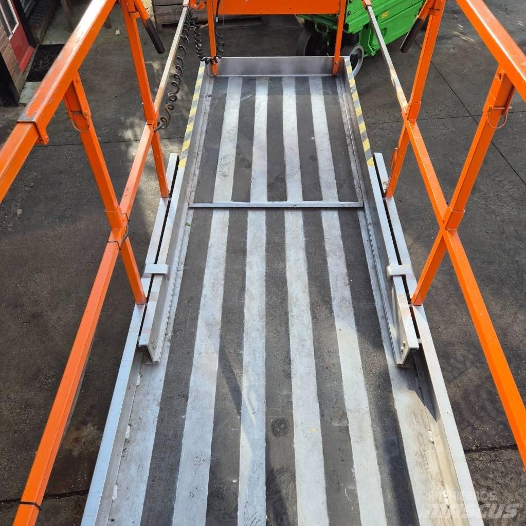 JLG 3246 ES Saxlifte