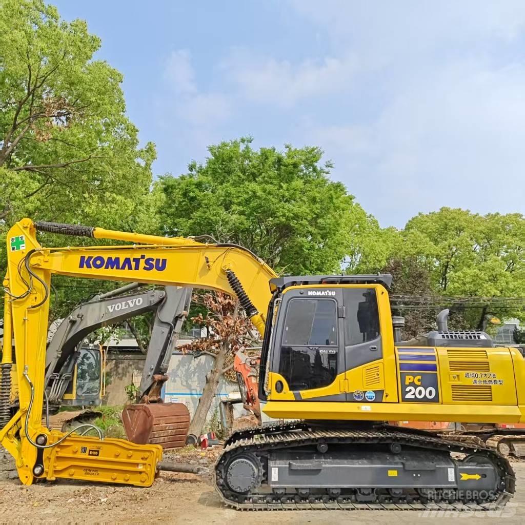 Komatsu PC 200-8 Gravemaskiner på larvebånd