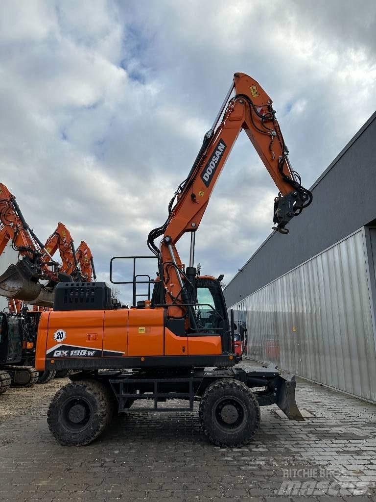 Doosan DX 190 W-7 Gravemaskiner på hjul