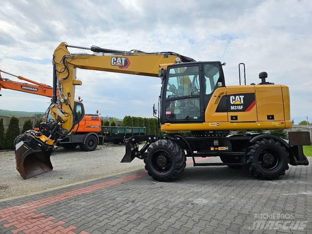 CAT M 316 F Gravemaskiner på hjul