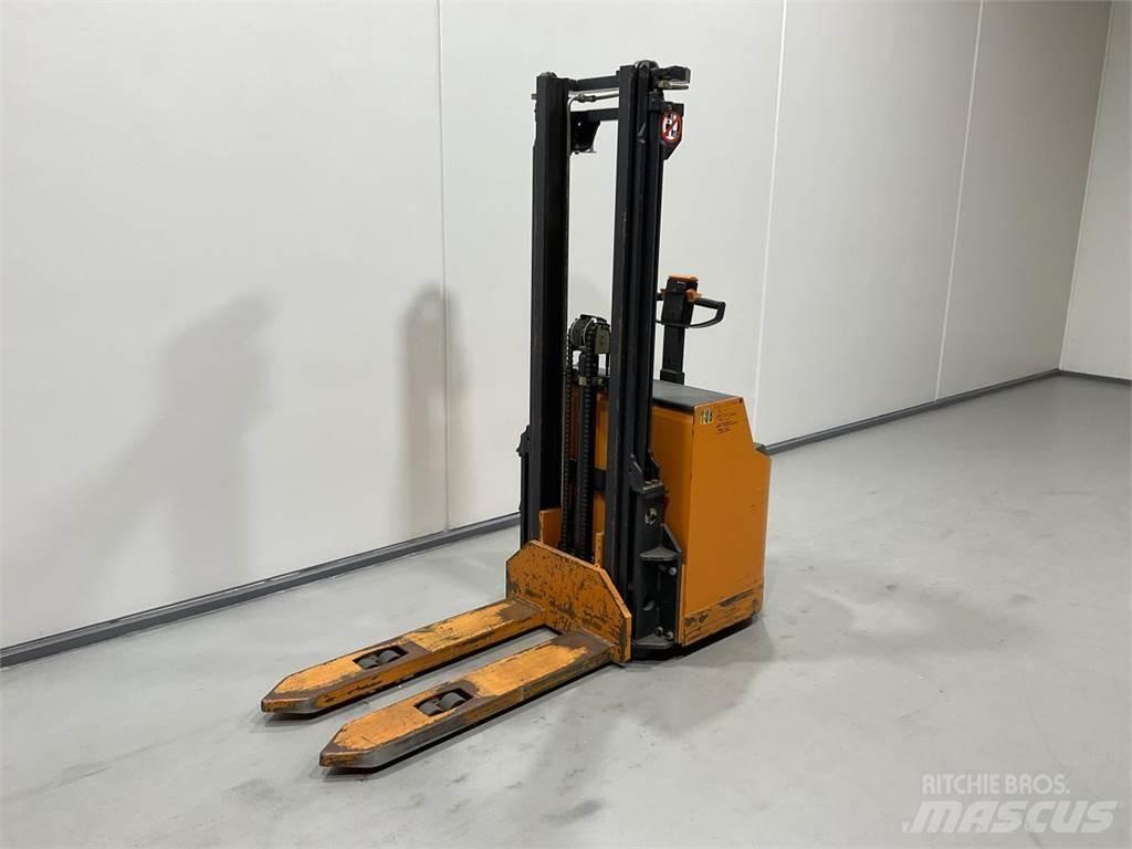 Still EGV-S13 Selvkørende stablere