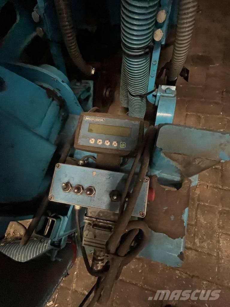 Monosem NG PLUS 12 Enkornssåmaskiner