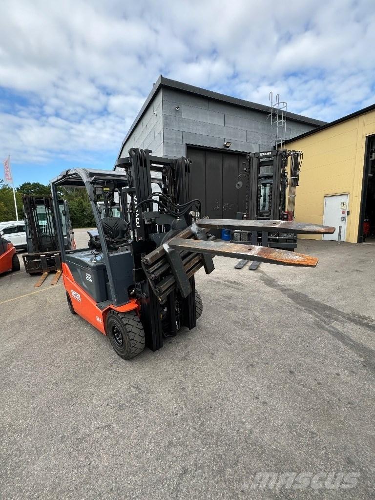 Toyota 8FBMT25 El gaffeltrucks