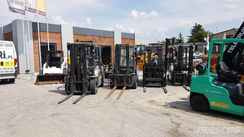 Nissan UGL02A35DU LPG gaffeltrucks
