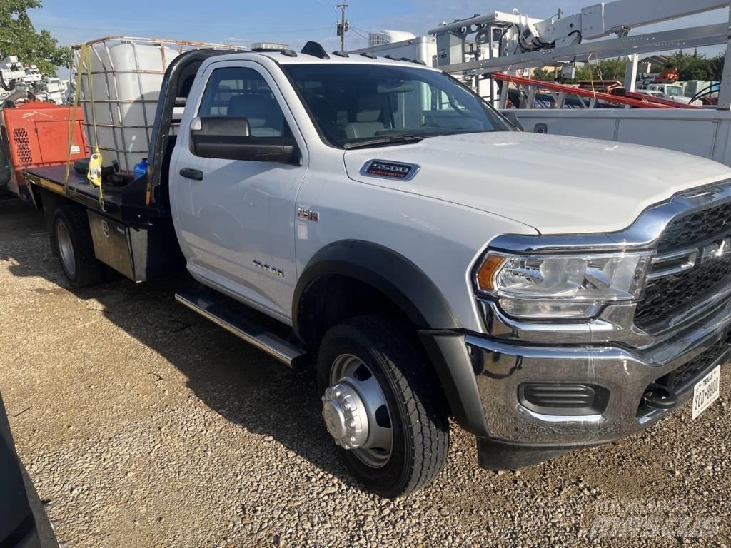RAM 5500 Lastbil med lad/Flatbed