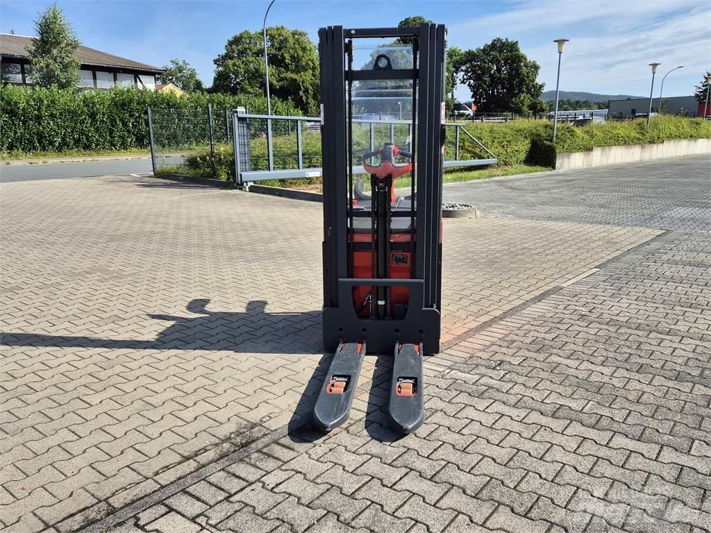 Linde L16APi Gaffelstabler med gående fører
