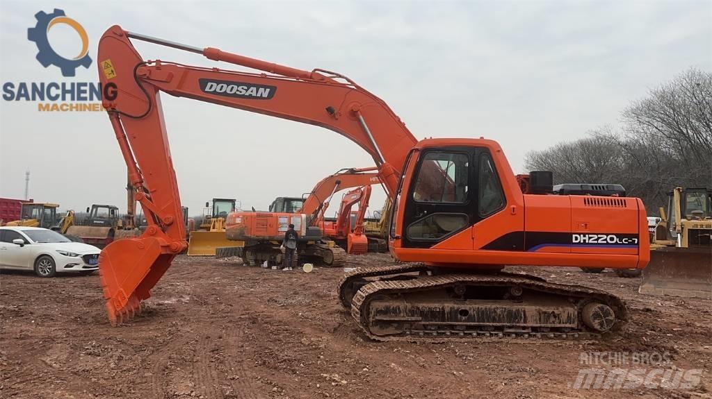 Doosan DH 220 Gravemaskiner på larvebånd