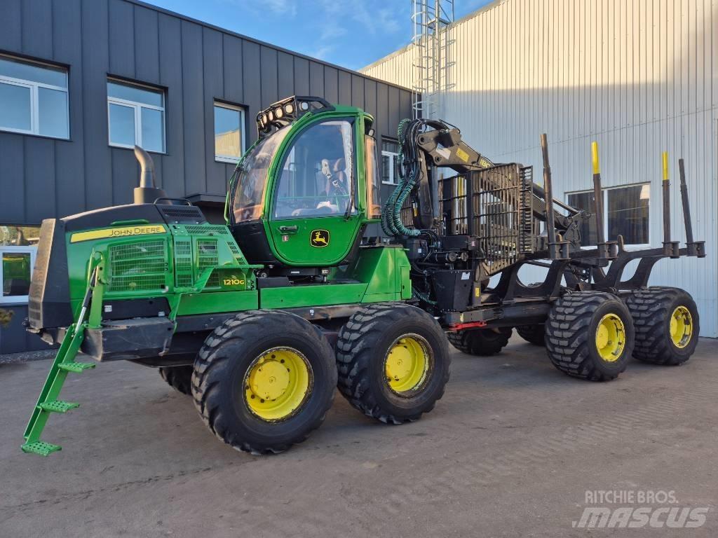 John Deere 1210 G Udkørselsmaskiner