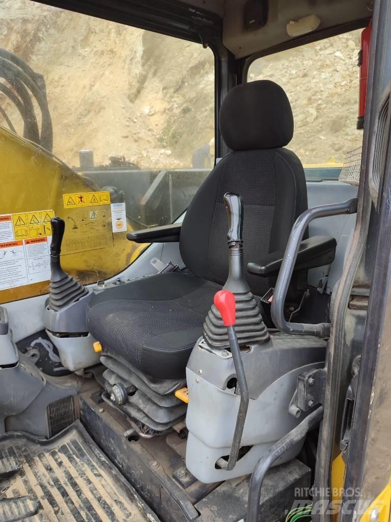 Komatsu PC 228 LC-3 Gravemaskiner på larvebånd