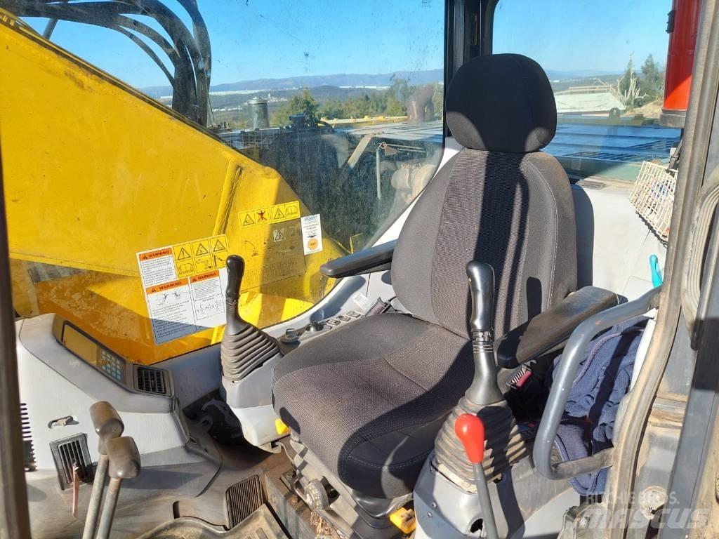 Komatsu PC 228 LC-3 Gravemaskiner på larvebånd