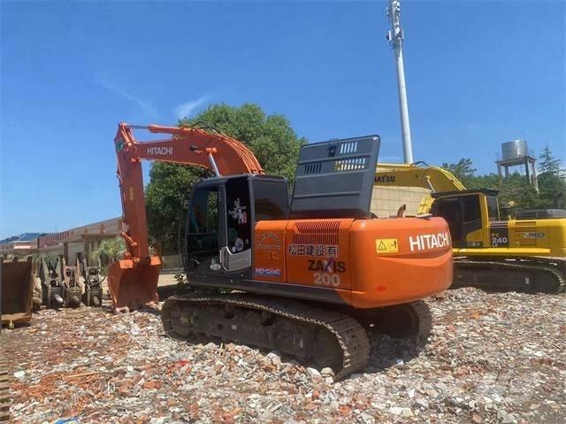 Hitachi ZX200-3G Gravemaskiner på larvebånd