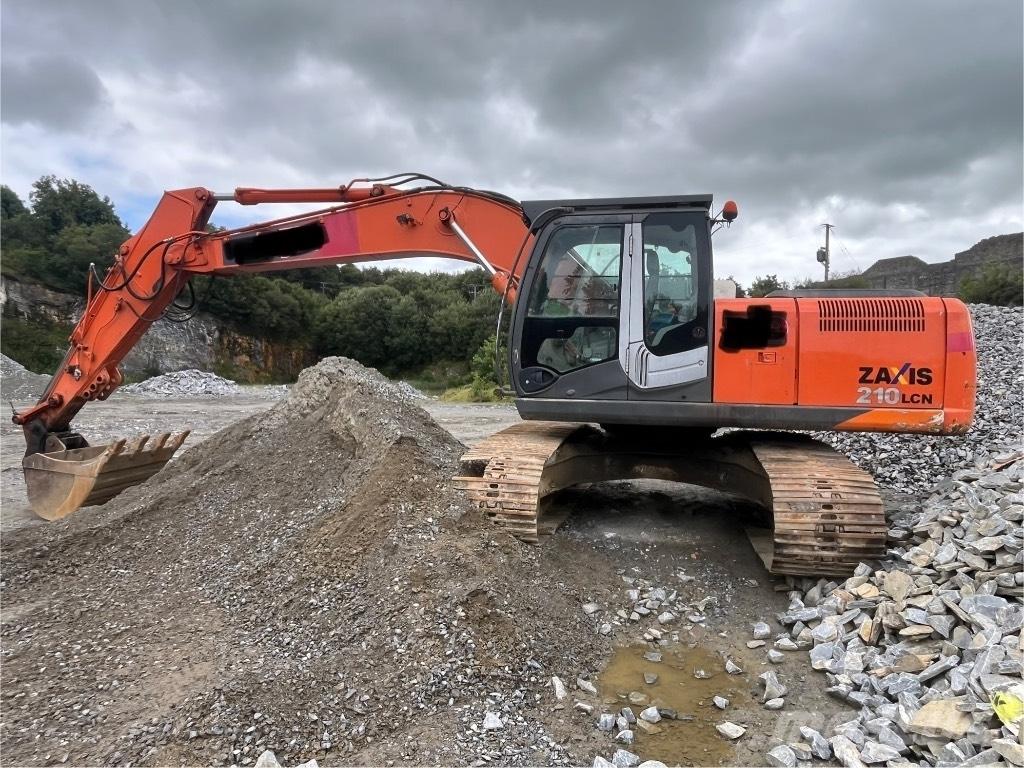 Hitachi ZX 210-3 Gravemaskiner på larvebånd