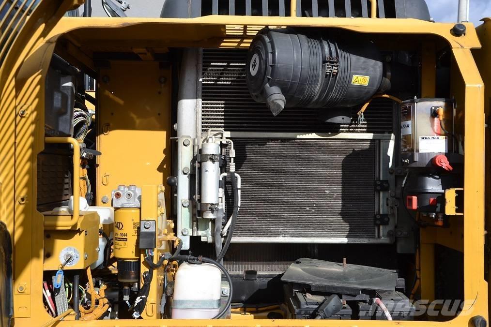 CAT 319 D L Gravemaskiner på larvebånd