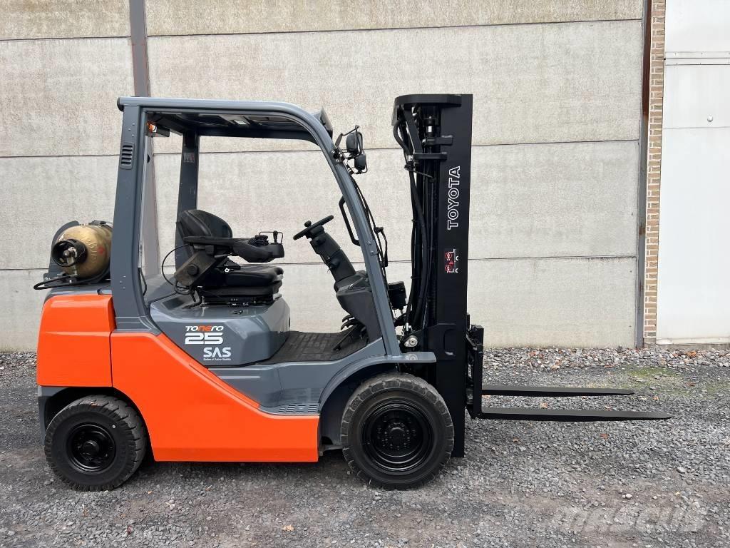 Toyota 02-8FGF25 LPG gaffeltrucks