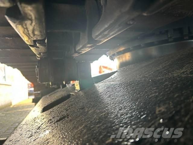 Hitachi ZX 210 LC-5B Gravemaskiner på larvebånd