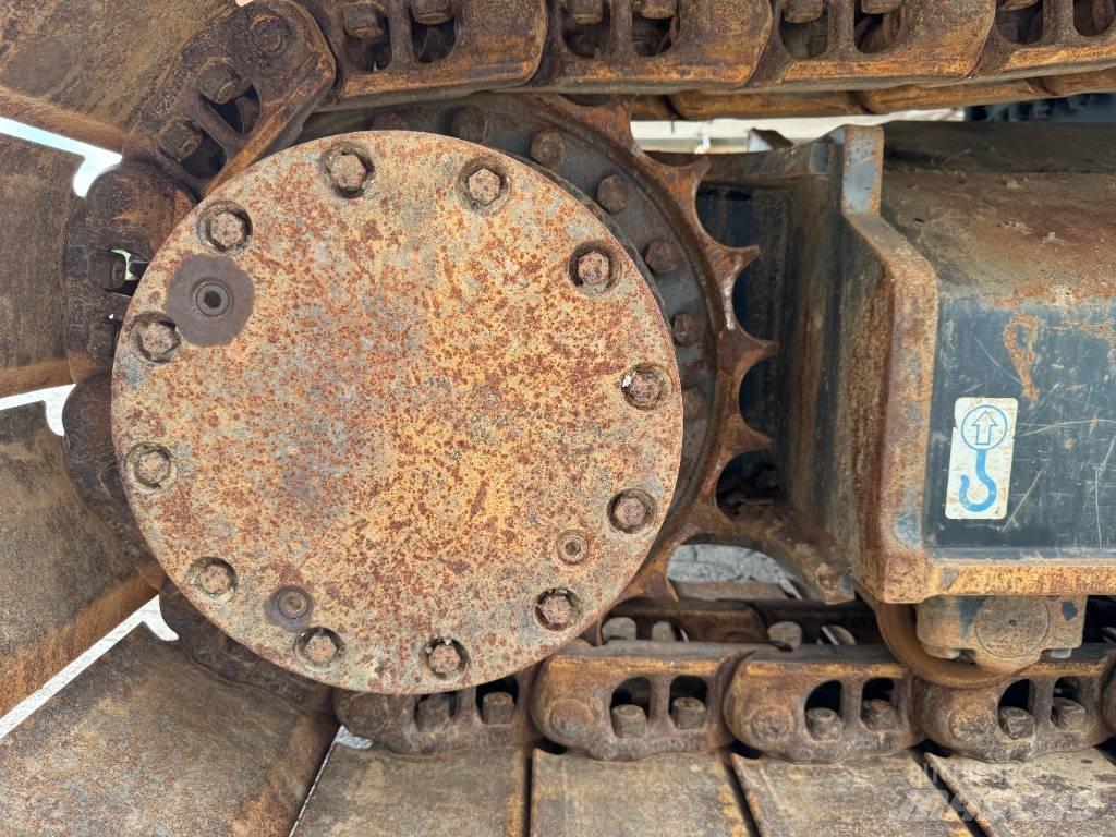 Hitachi ZX250-7 Gravemaskiner på larvebånd