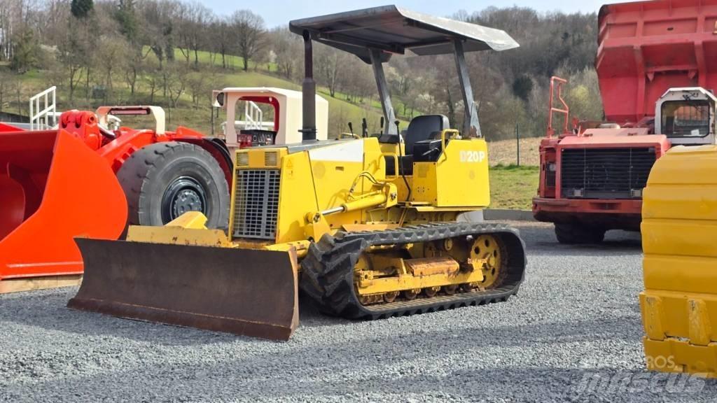 Komatsu D20P-7 Bulldozer på larvebånd