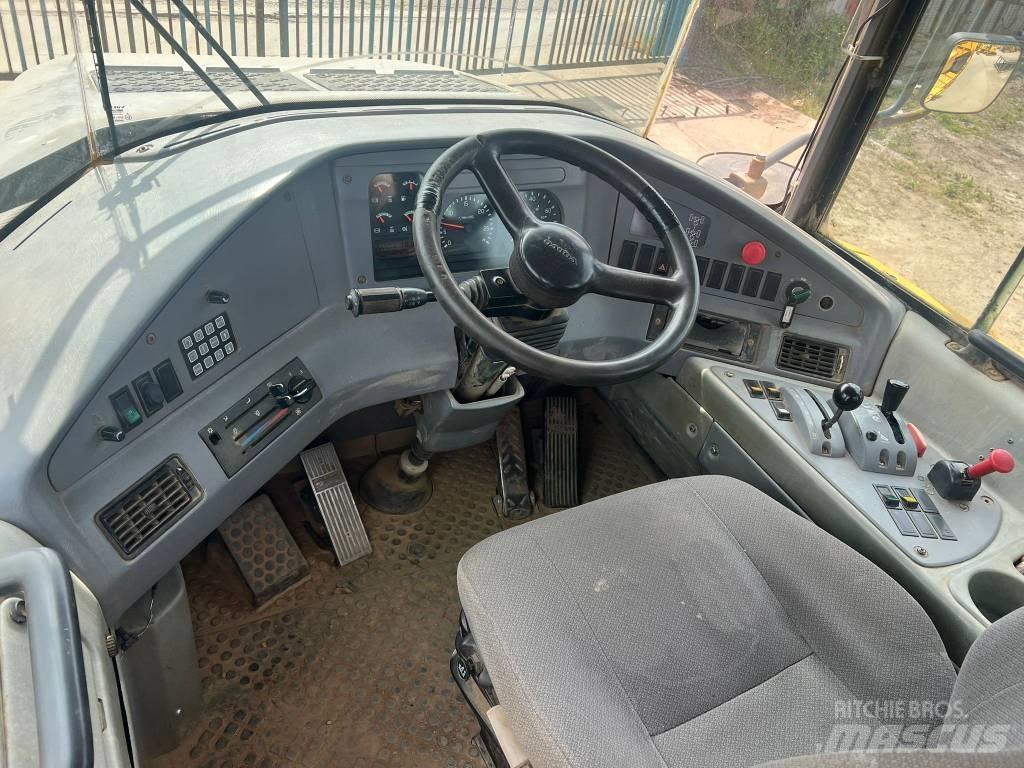 Volvo A 25 D Terrængående lastbiler