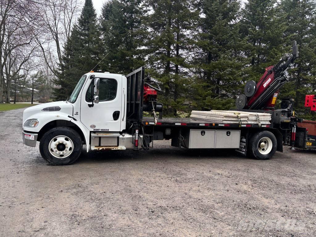 Freightliner M2-106 Kraner på larvebånd