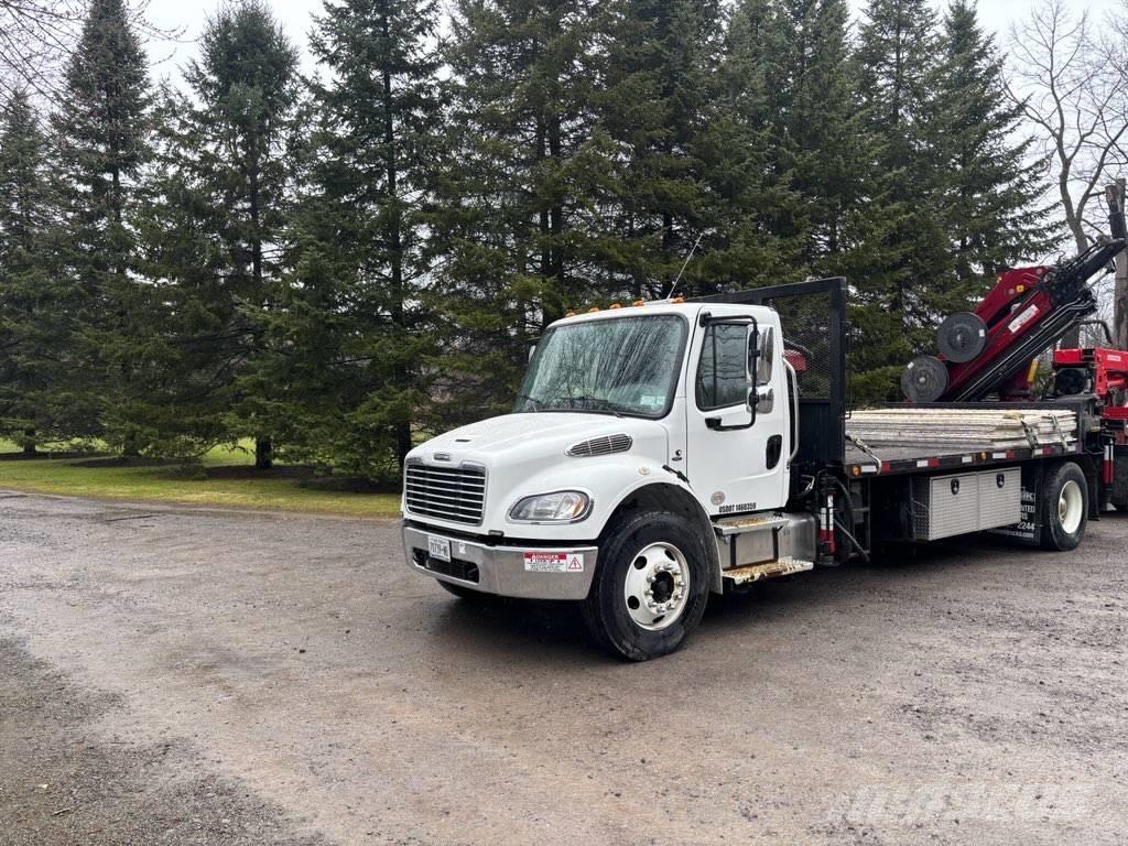 Freightliner M2-106 Kraner på larvebånd
