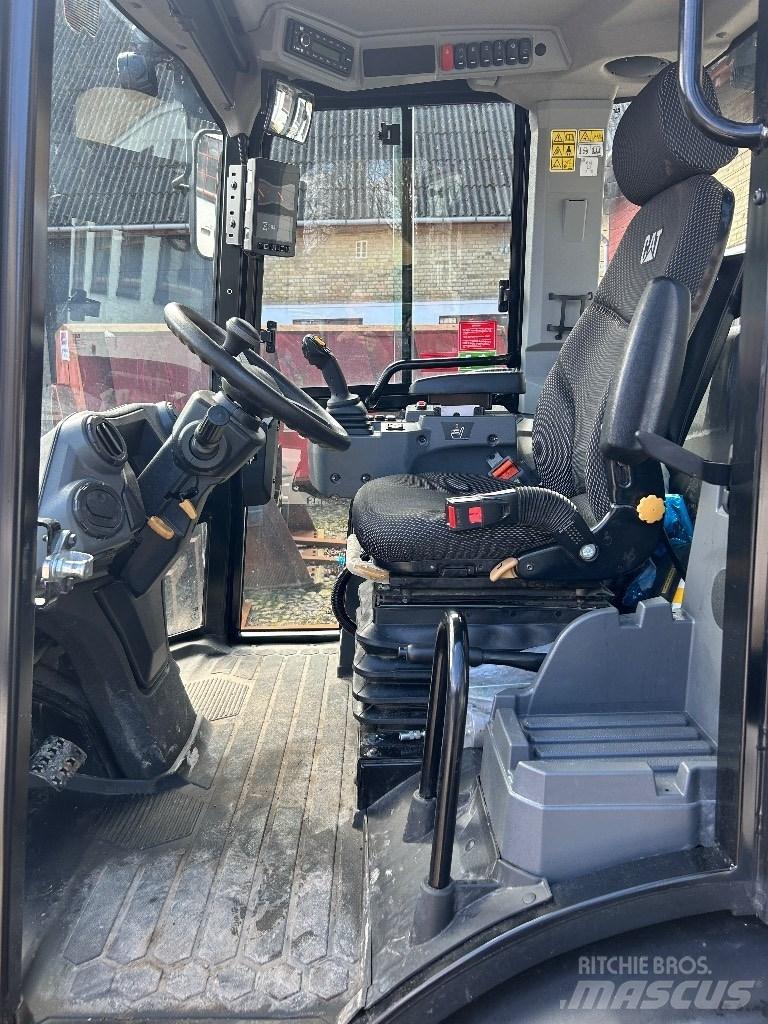 CAT 906 Læssemaskiner på hjul