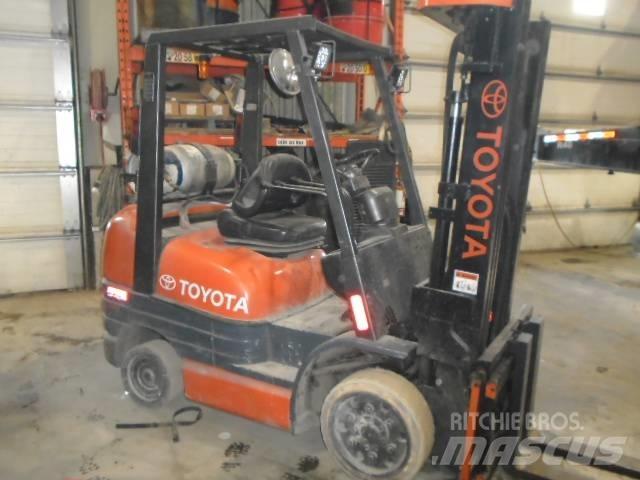 Toyota 52-6 FG U 30 Terrængående gaffeltruck