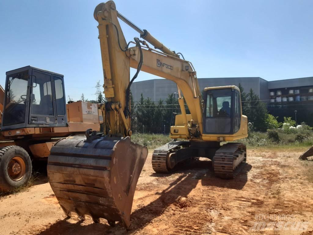 Komatsu PC200EN-6K Gravemaskiner på larvebånd