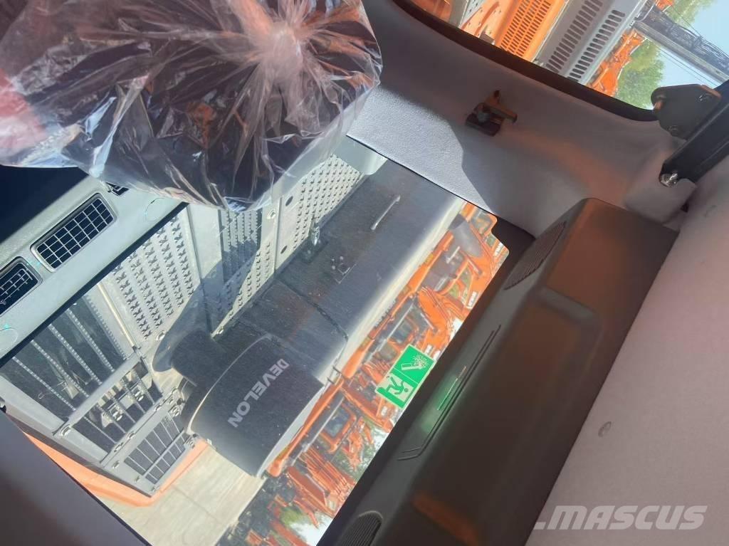 Develon DX 450 Gravemaskiner på larvebånd