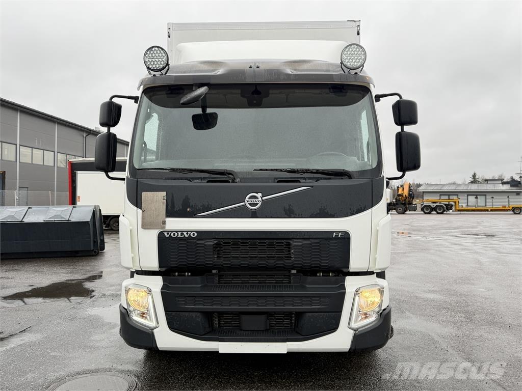 Volvo FE320 4X2 Fast kasse