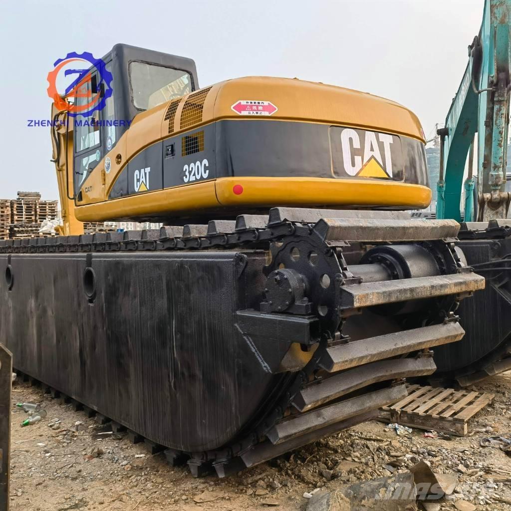 CAT 320 C Amfibiegravemaskine