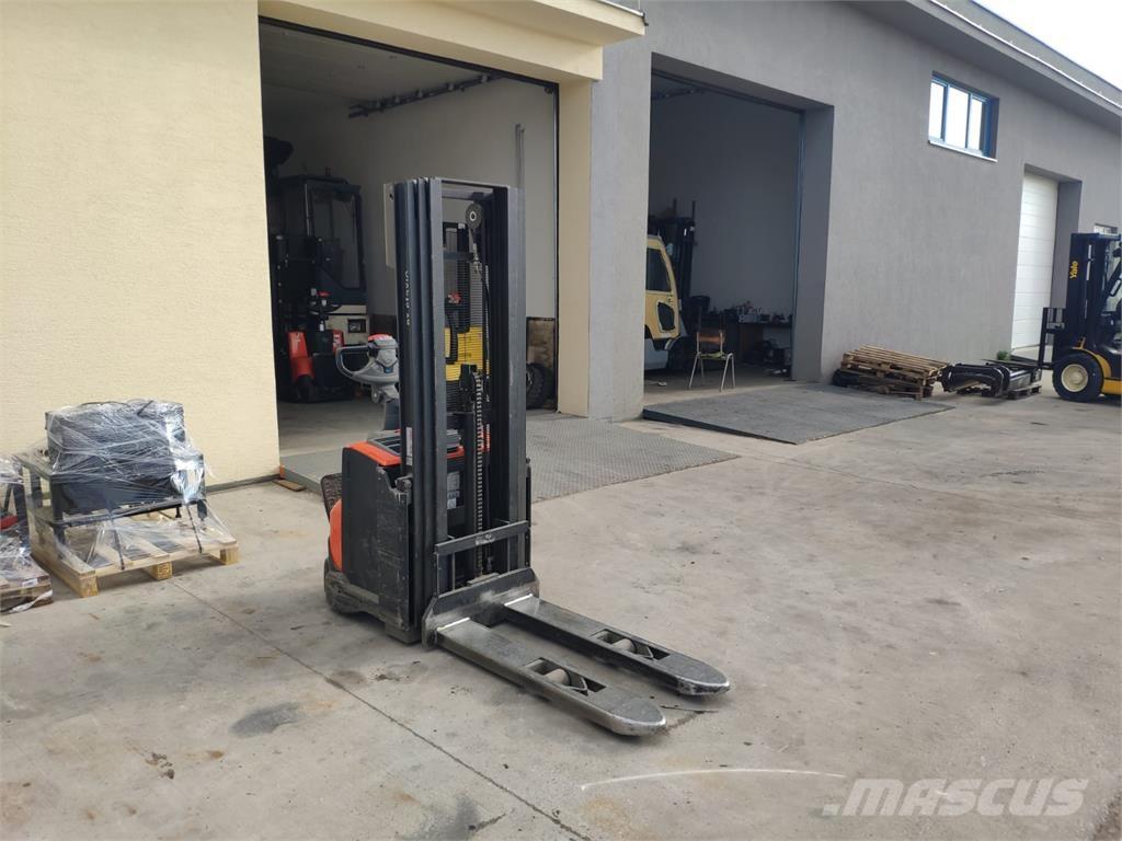 BT SWE120 Selvkørende stablere