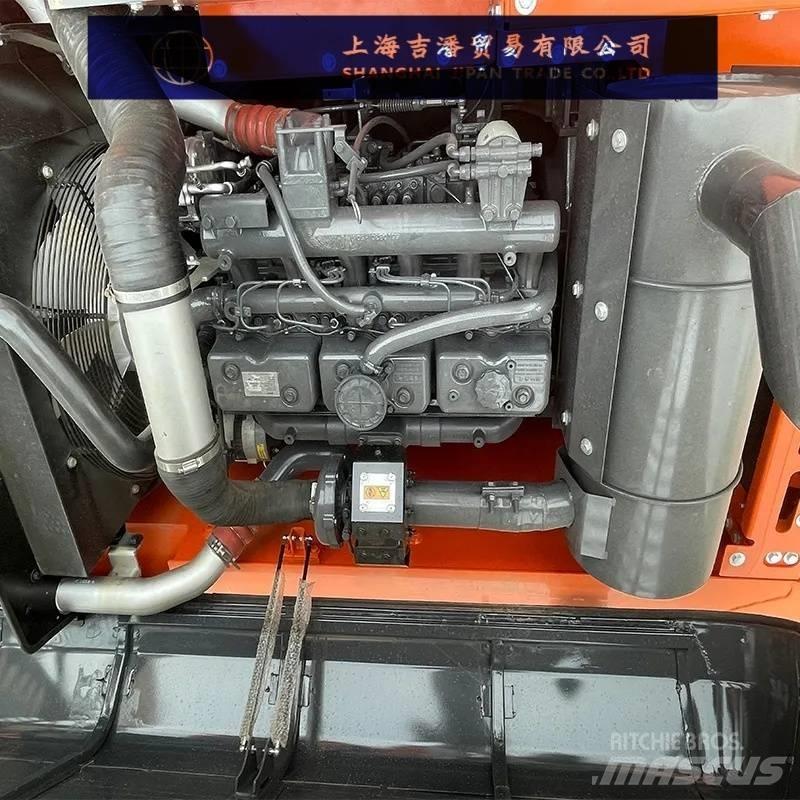 Doosan DX 225 Gravemaskiner på larvebånd