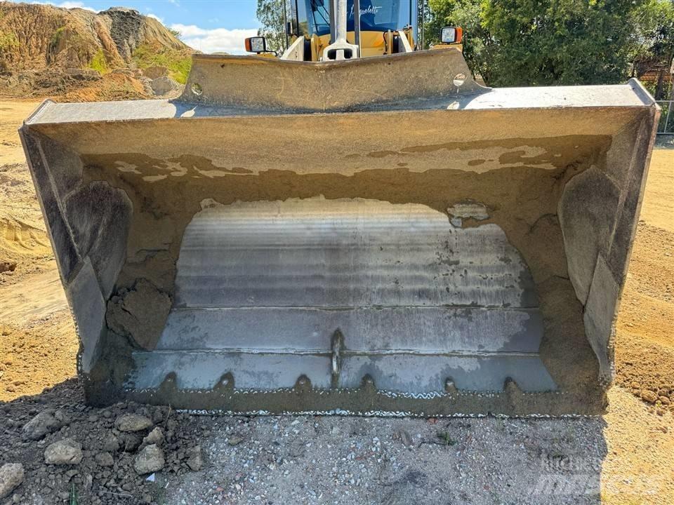 Volvo L 90 F Læssemaskiner på hjul