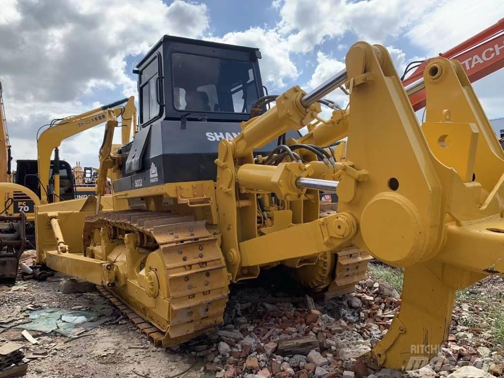 Shantui SD 32 Bulldozer på larvebånd