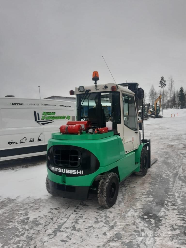 Mitsubishi FD50K Diesel gaffeltrucks