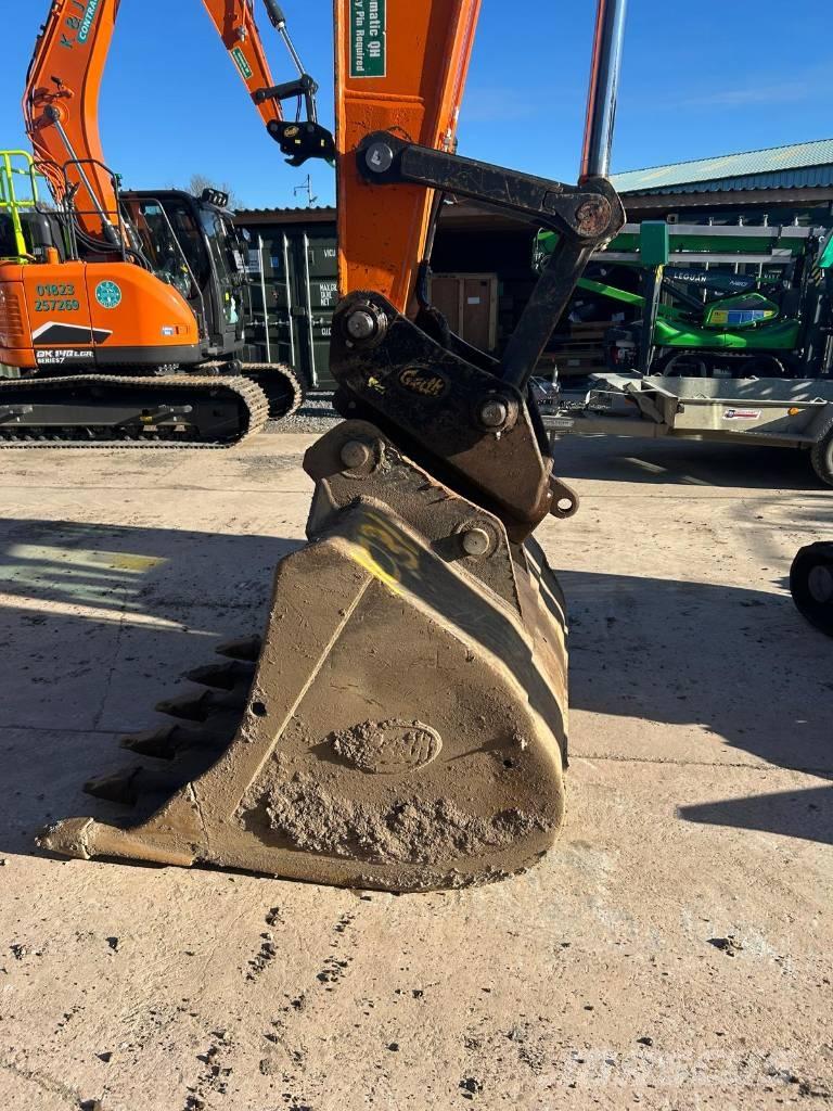 Develon DX 255 LC-7 Gravemaskiner på larvebånd