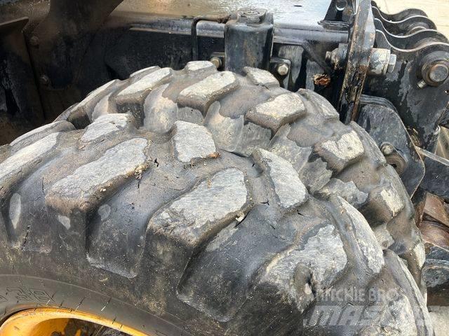 JCB JS 175 W Gravemaskiner på hjul