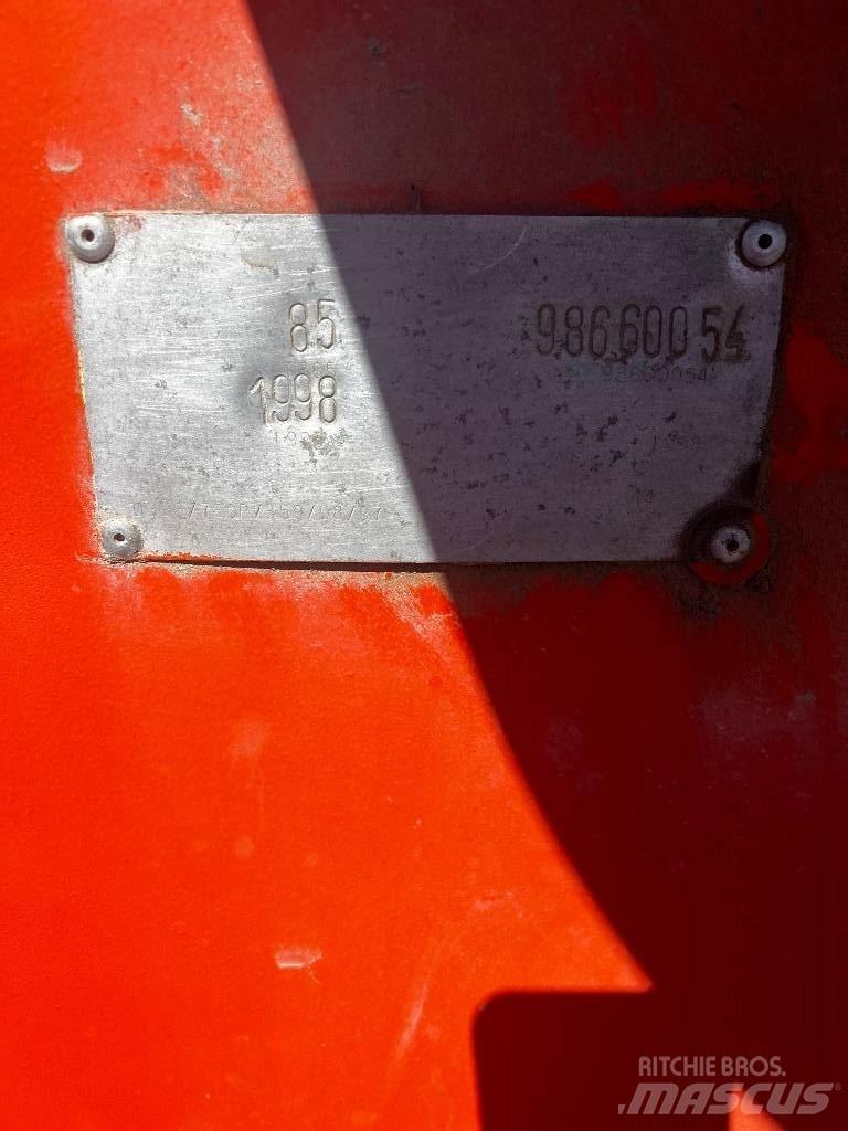 Terex TB 85 Bomlifte med knækarm