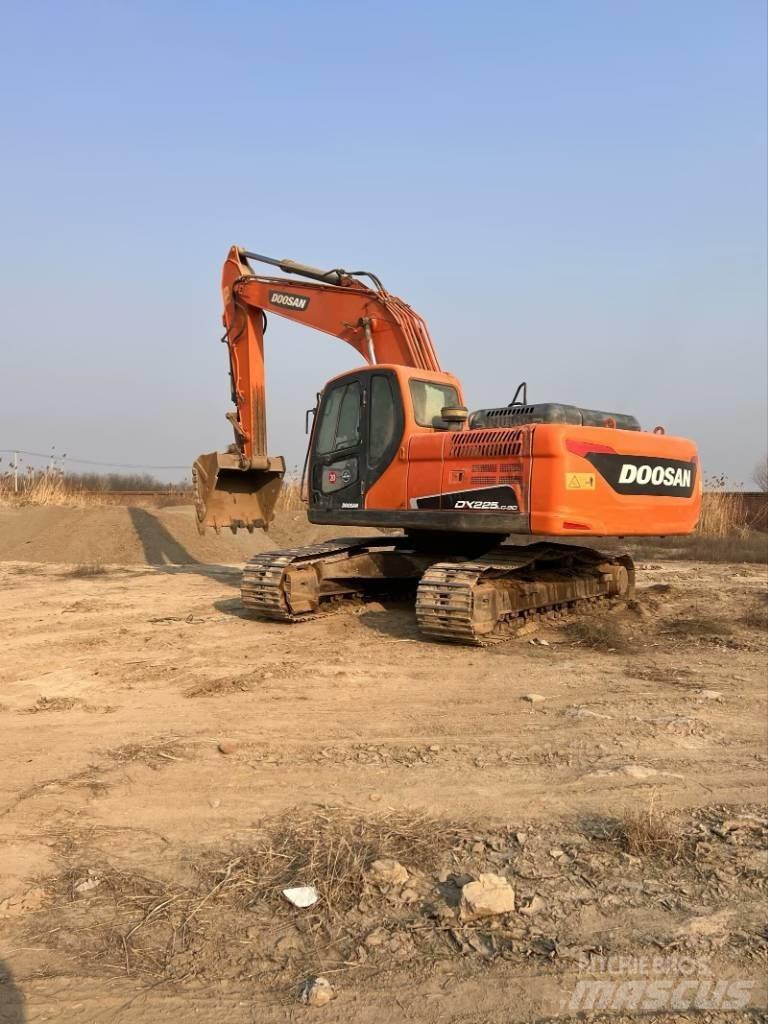 Doosan DX225LC-9C Gravemaskiner på larvebånd