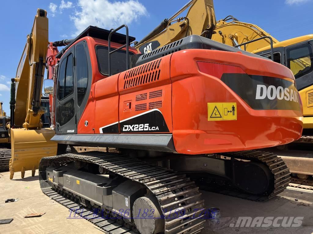 Doosan DX225 Gravemaskiner på larvebånd