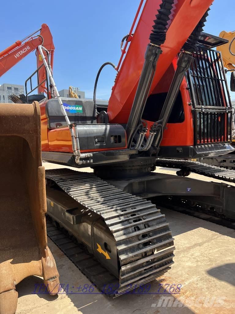 Doosan DX225 Gravemaskiner på larvebånd