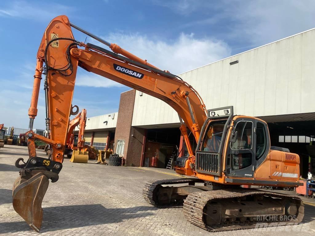 Doosan DX 180 LC Gravemaskiner på larvebånd
