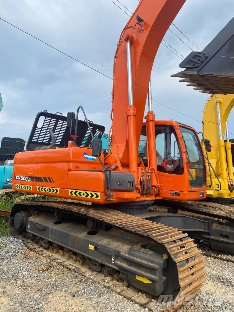 Doosan DX 300 LC Gravemaskiner på larvebånd