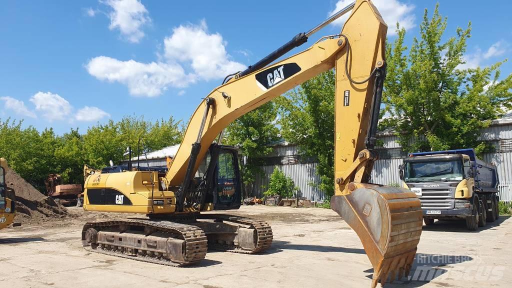 CAT 329 D Gravemaskiner med lang gravebom