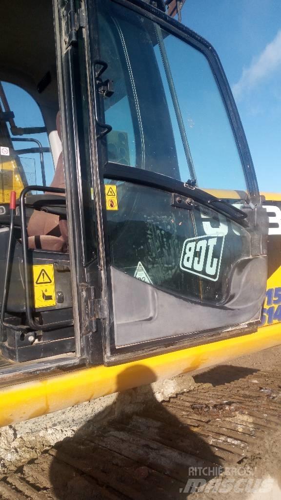 JCB JS 220 LC Gravemaskiner på larvebånd