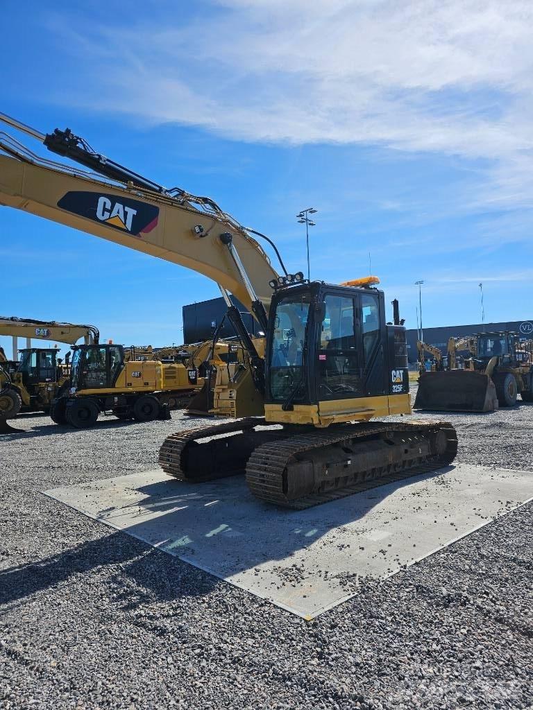 CAT 325 F Gravemaskiner på larvebånd