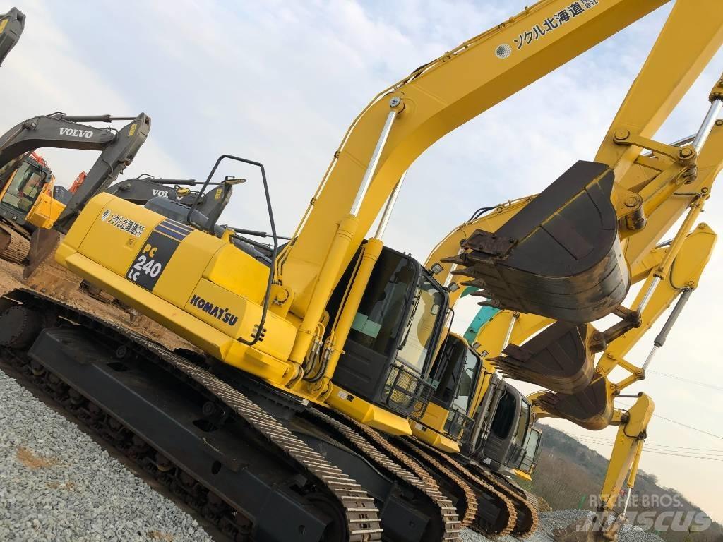 Komatsu 240-8 Gravemaskiner på larvebånd