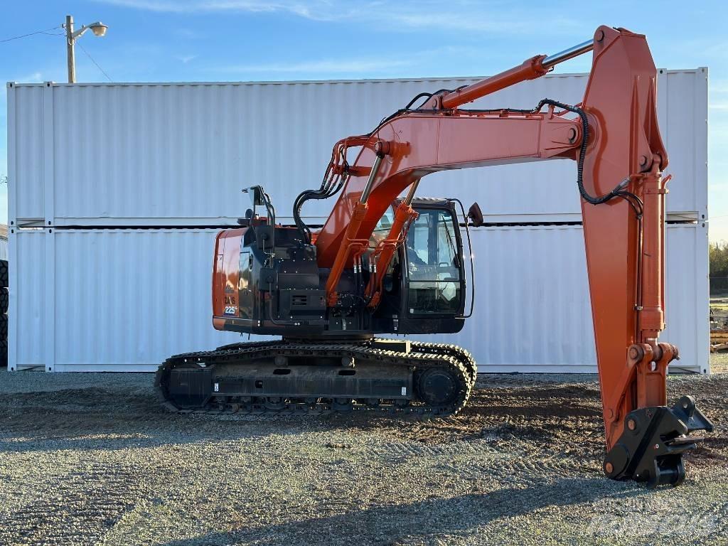 Hitachi ZX225US-6 Gravemaskiner på larvebånd
