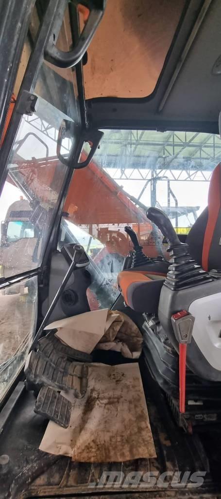 Doosan DX 140LC-5 Gravemaskiner på larvebånd