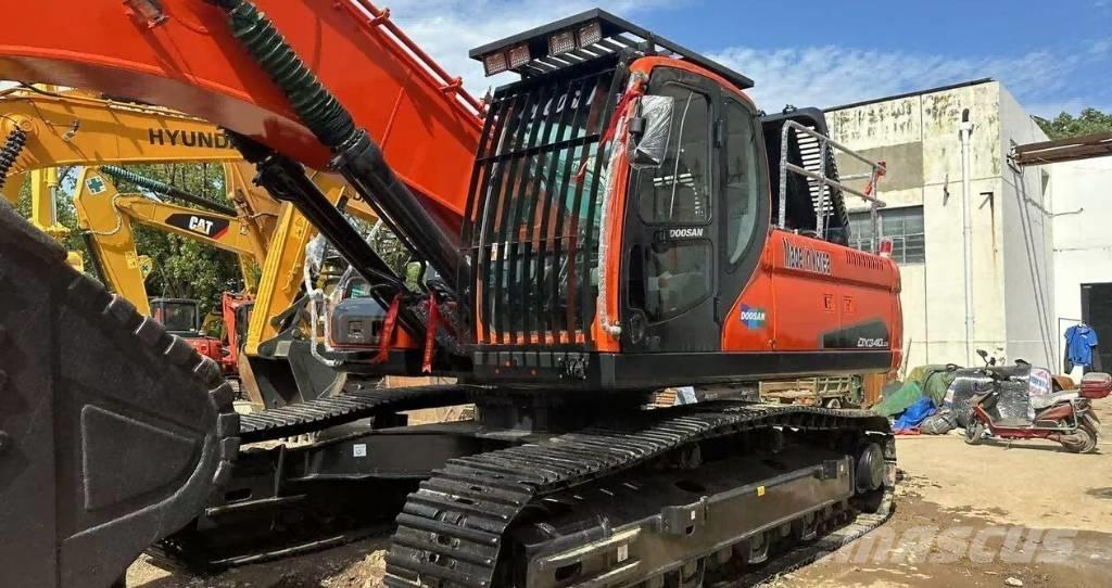 Doosan DX340 Gravemaskiner på larvebånd
